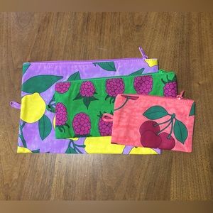 BAGGU Flat Pouch Set in fruity print NWOT